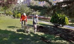 Keçiören'de hijyenik ve güvenli parklar için kollar sıvandı
