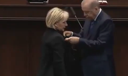 CHP’den istifa etmişti: Nimet Özdemir, AK Parti’ye katıldı, rozetin Erdoğan taktı!