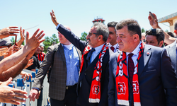 Fenerbahçe'nin sponsoru Hamdi Ulukaya Erzincanspor'a da sponsor oldu! Şehirde coşkuyla karşılandı