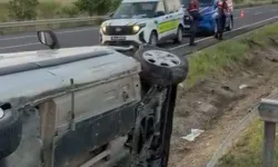 Polatlı'da refüje çarpan araç hurdaya döndü