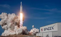 SpaceX'e tahvil satışı darbesi: Hisseler çakıldı