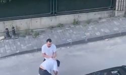 Trafikte tartıştığı adamın kafasına muşta benzeri aletle vurdu!