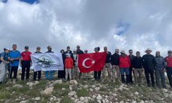 15 Temmuz Şehitleri için zirveye: Ilgaz Dağı'na anlamlı tırmanış