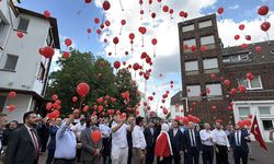 Köln'de 15 Temmuz ruhu: Şehitlerin isimleri gökyüzüne yükseldi!