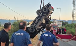 Edremit'te arazi taşıtı dereye uçtu