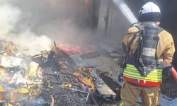 Hatay'da konteyner yatakhane yangını