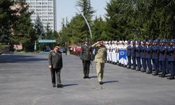 Orgeneral Bayraktaroğlu ile Mareşal Munir'den askeri iş birliği mesajı