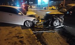 Ters yöne giren otomobil dehşet saçtı! Zincirleme kazada 2'si ağır 5 yaralı