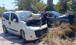 Manavgat'ta araçlar kafa kafaya verdi