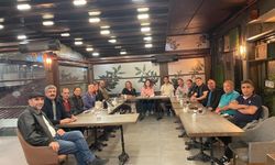 Eski dostlar hasret giderdi: Ardahan lisesi mezunları 34 yıl sonra buluştu