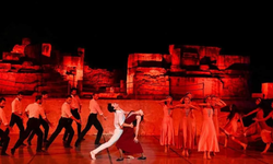 Ankara'dan Efes'e uzanan sanat şöleni! "Zorba"ya yoğun ilgi