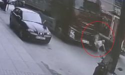 TIR'ın altında kalan yaya ağır yaralandı!