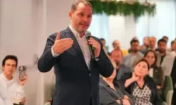 Berat Albayrak 15 Temmuz gecesini anlattı: "Uçaktaki iki pilottan biri FETÖ'cüydü"