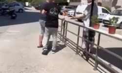 Site girişinde moto kurye ile görevli arasında gerilim! 'Ben kuryeyim işimi yapıyorum'