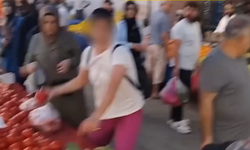 Pendik pazarında kadın ile pazarcı arasında kavga: Domates fırlatıp küfretti!