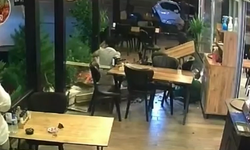 Kocaeli'de dehşet anları kamerada! Kontrolden çıkan motosiklet lokantaya daldı, müşteriye çarptı