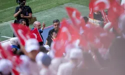 RAMS Park’taki TÜGVA programında Erdoğan salavatlarla karşılandı