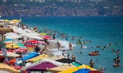 Turizmde alarm veren tablo: Türkiye'nin turizm geliri ikinci çeyrekte azaldı