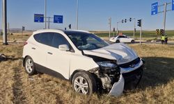 Kavşakta feci çarpışma kamerada! Araçlar metrelerce sürüklendi