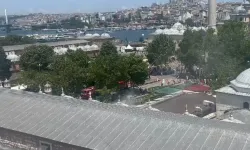 Tarihi Mısır Çarşısı'nda yangın: Olay yerine ekipler sevk edildi