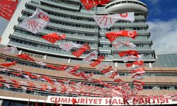 İki ünlü sanatçı da CHP’den istifa ettiğini duyurdu!