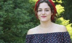 İlişki Durumu Karışık’ın Ayşegül’ü Seren Şirince kimdir?
