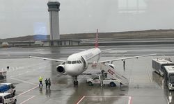 İstanbul'daki fırtına hava trafiğini de vurdu