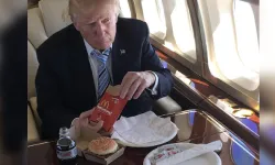 Yine şaşırtmadı! Trump'ın uçak menüsü sosyal medyada gündem oldu