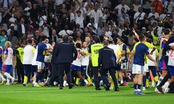Lyon-Fenerbahçe maçı bitti, ortalık karıştı! Fransız taraftar Fenerbahçeli yıldıza saldırdı