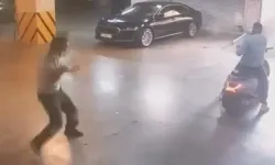 Belediye başkanının aracına silahlı saldırı kamerada!
