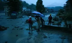Nepal'de sel felaketi! Can kaybı artıyor, yüzlercesi kayıp