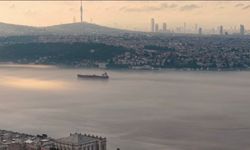 İstanbul'da yoğun sis! Boğaz gemi trafiğine kapatıldı