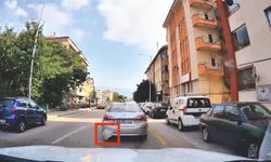 Araç içi kamerasına yakalanınca cezayı yedi!