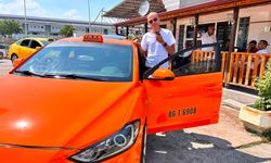 Ankara'nın "Gülen Adam"ı görenleri kahkahaya boğuyor