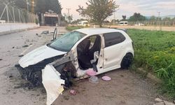 Ankara'da feci kaza! Kontrolden çıkan otomobil takla attı