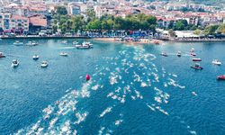 Kocaeli'de Körfez'i geçtiler: Ulusal açık su yüzme yarışları nefes kesti