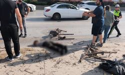 Etimesgut’ta feci kaza! Motosikletteki 2 kişi yola savruldu