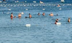 Termometreler çıldırdı! Kavurucu sıcaklar herkesi denize döktü