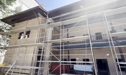 Malatya'da depremde yıkılmanın eşiğindeki tarihi Karakaş Konağı yeniden hayat buluyor!