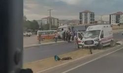 Polatlı'da ambulans ile otomobil çarpıştı: 5 yaralı