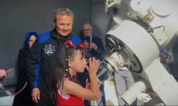 Küçük Zehra’nın büyük hayali gerçek oldu! Gezeravcı ile gökyüzünü izledi