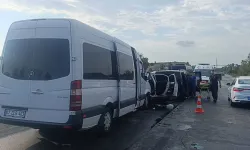Antalya’da 6 araç birbirine girdi! Zincirleme kazada 17 kişi yaralandı
