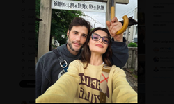 Sinem Ünsal ve Berk Cankat'ın tatil keyfi devam ediyor! Yeni rotalarından romantik kare