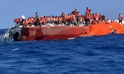 Girne’de yolcu gemisi faciası! Kaptanın ifadesi ortaya çıktı: “Dalgalar ön tarafı kopardı”