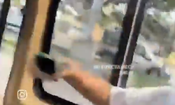 Trafikte kavga kamerada! Kadın yolcu minibüsten düştü