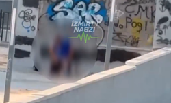 İzmir’de sokak ortasında yaptıkları pes dedirtti! Vatandaş isyan etti