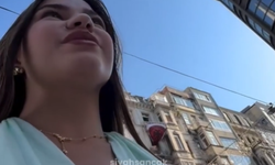 İstanbul’da turistten dikkat çeken flört taktiği: Her erkeğe farklı iltifatlarla yaklaştı