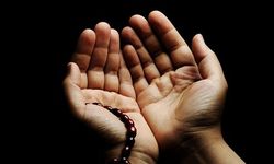 Ettehiyyatü Duası okunuşu, anlamı (Diyanet Meali), Türkçe yazılışı ve fazileti...