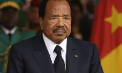 Dünya bu dönüşü konuşuyor! Kamerun cumhurbaşkanı 74 gün sonra ülkesine döndü