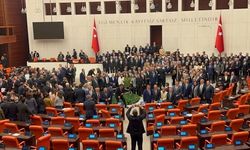 Meclis "resmen" tatile girdi!